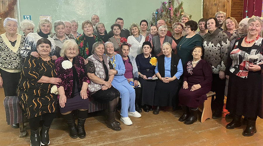 Новогодний карнавал организовали сотрудники новозыбковского комплексного центра