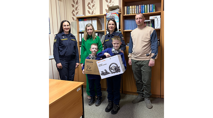 Новозыбковские судебные приставы исполняют детские мечты