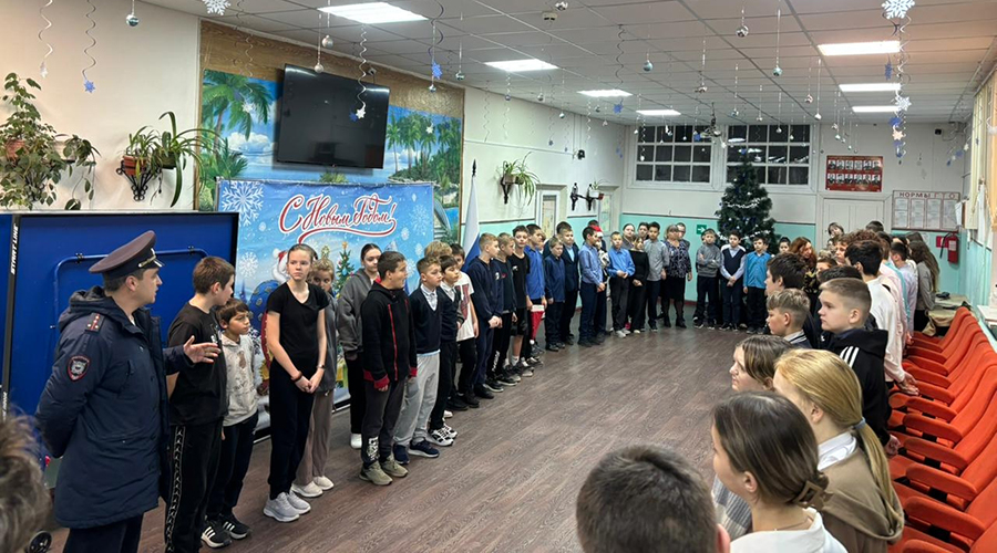 Юным новозыбковцам напомнили правила безопасности