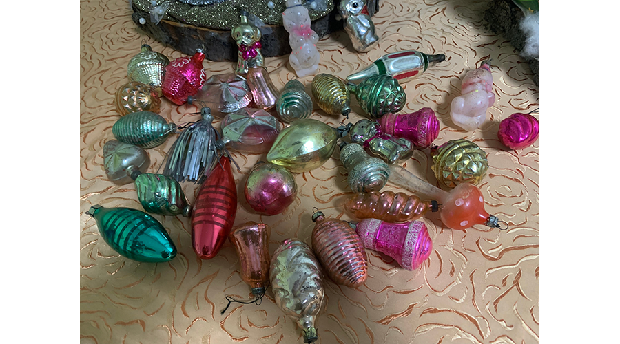 Новогодний подарок сделала жительница новозыбковского села Дому культуры