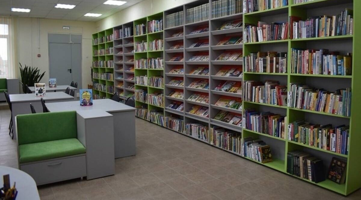 В Клетне Брянской области капитально отремонтировали межпоселенческую библиотеку