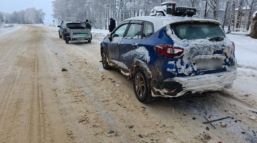 В Новозыбкове столкнулись Лада и Рено