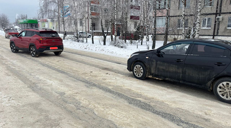 В Новозыбкове иномарка въехала в Москвич