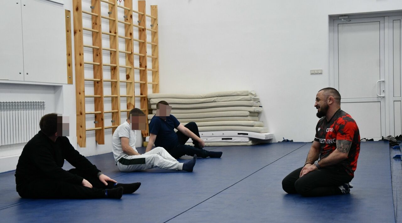 Зарядку с чемпионом провели для участников проекта «Брянские Герои»