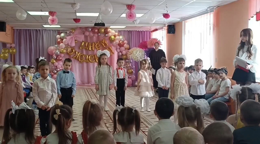 Новозыбковский детский сад отмечает день рождения