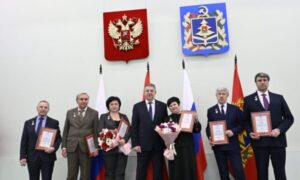 Александр Богомаз поздравил с профессиональным праздником представителей  научного сообщества