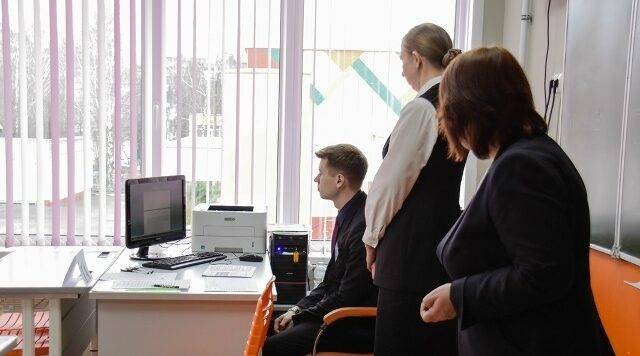 Брянские выпускники приняли участие в тренировочных экзаменах