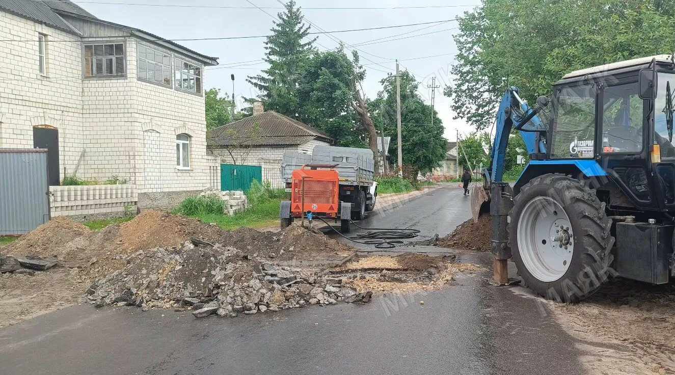 В Новозыбкове временно перекрыто движение по улице Садовой из-за подключения газа