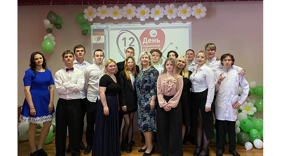 В Новозыбкове чествовали медицинских сестер