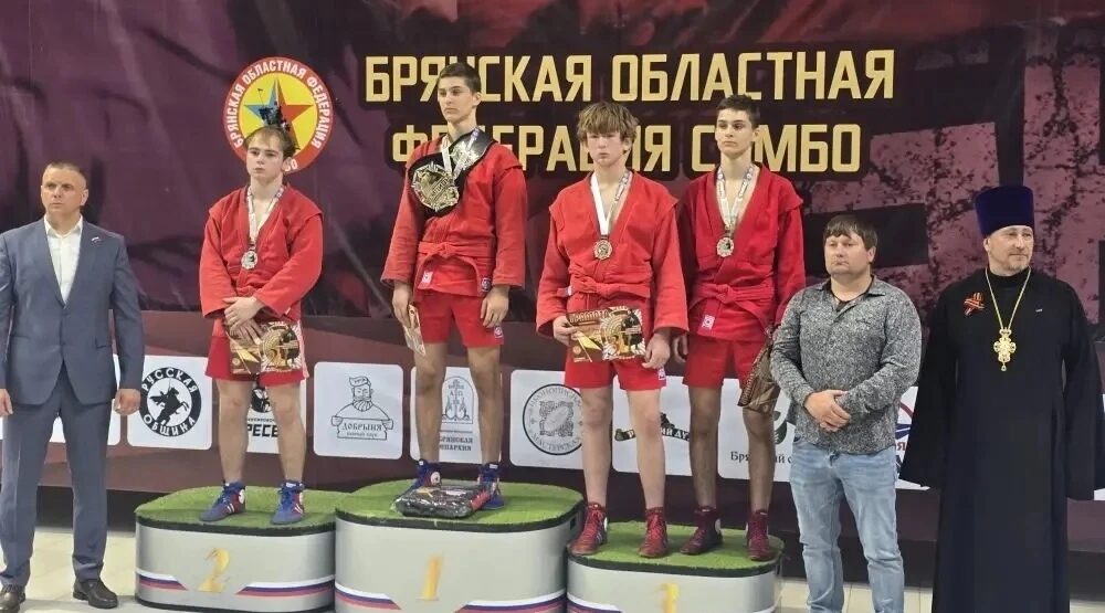 На Брянщине состоялись соревнования по самбо памяти Александра Пересвета