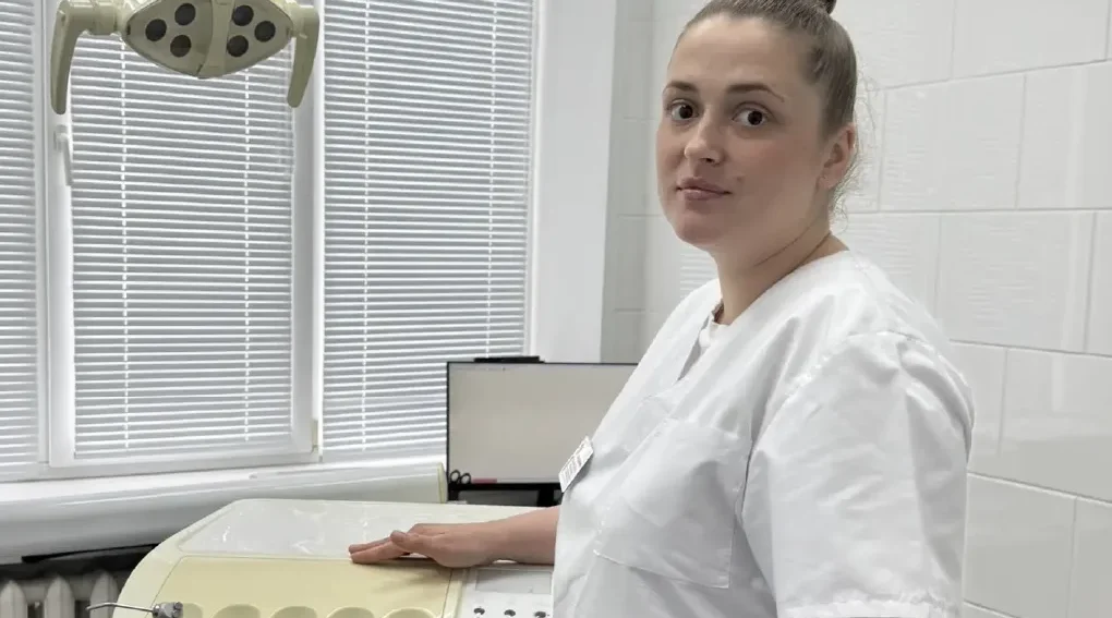 Молодой специалист работает в брянской больнице