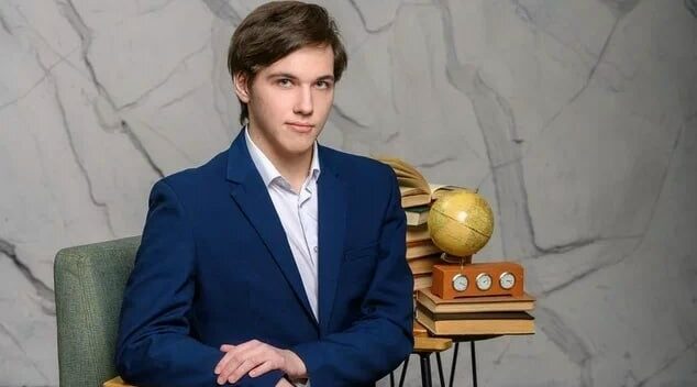 Брянский лицеист получил 100 баллов по математике