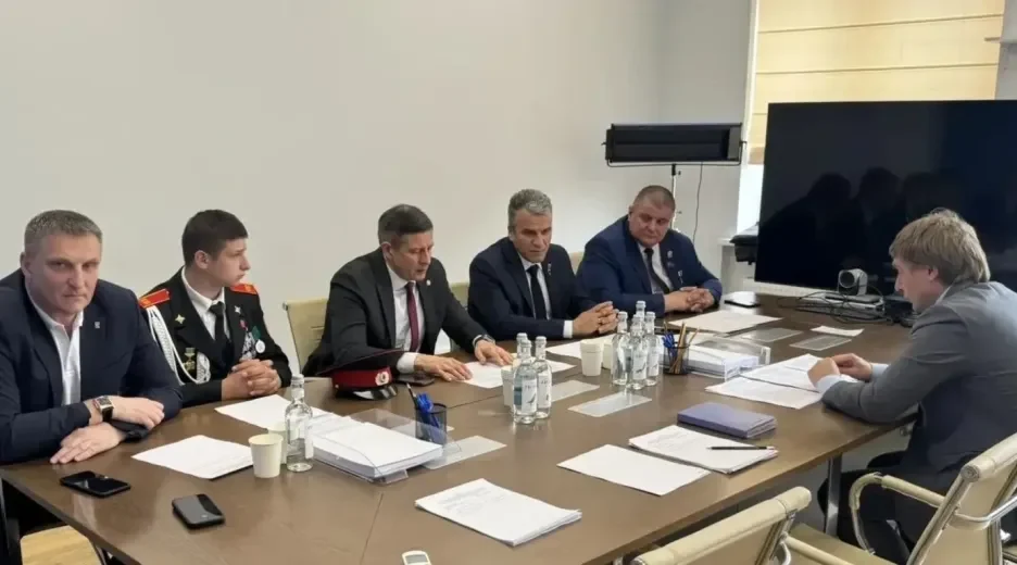 Егор Ковальчук провел рабочую встречу с Григорием Гуровым