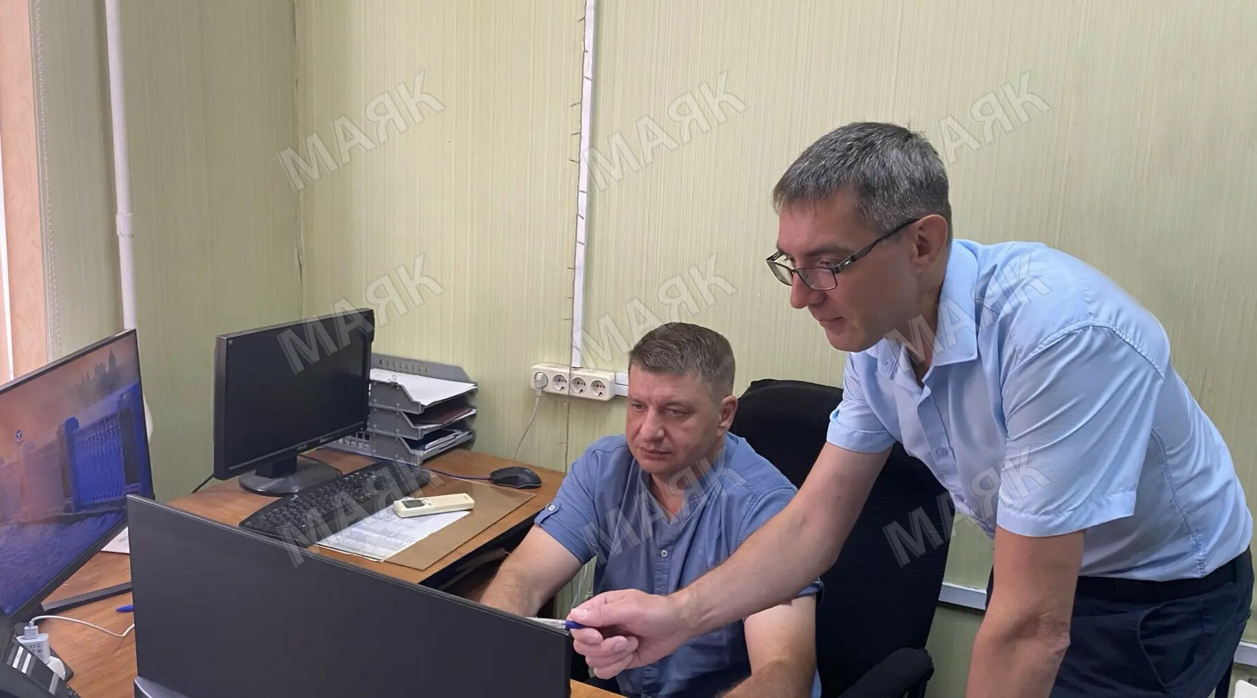 Два учителя физики стали цифровыми стражами Новозыбкова