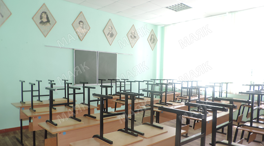 Мобильные телефоны под запретом у новозыбковских школьников