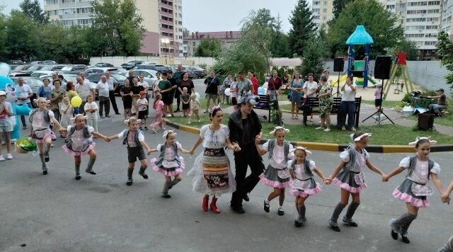 В Фокинском районе Брянска состоялся праздник двора