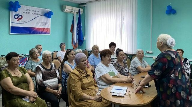 Для новозыбковских пенсионеров провели православную беседу