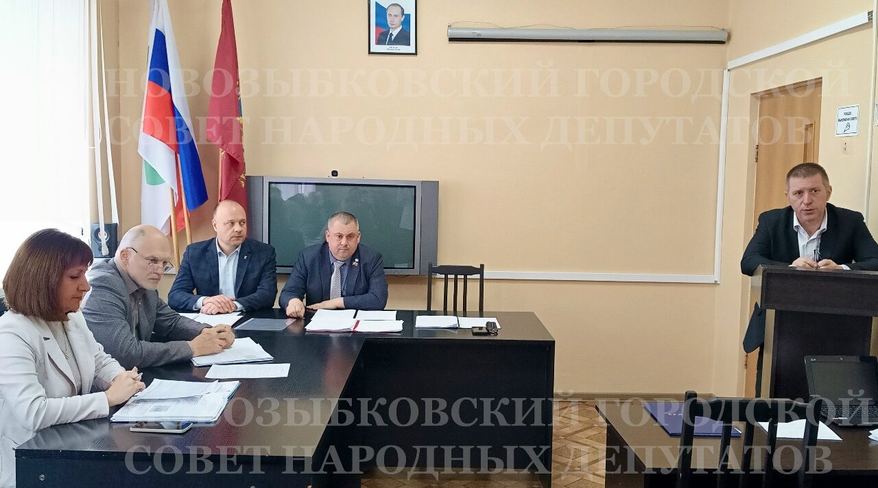 Ио главы Новозыбковской горадминистрации Виктор Шевелев ушел в отставку