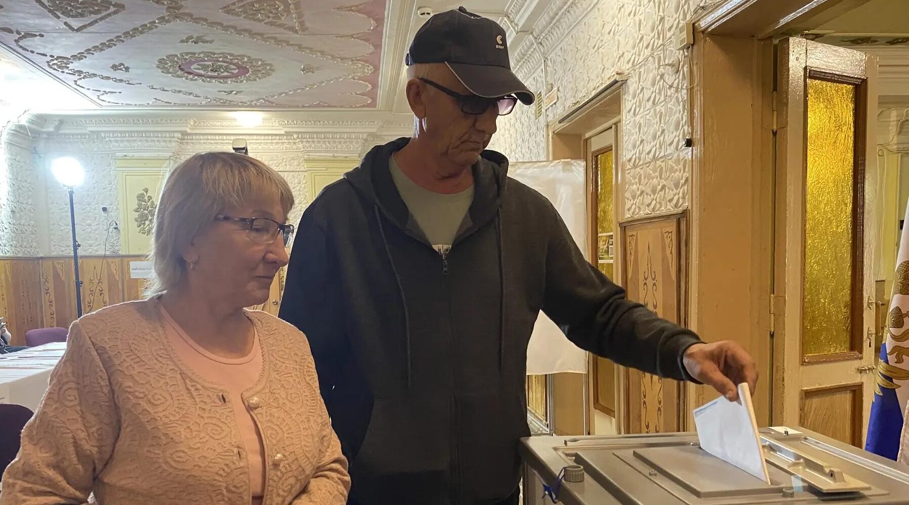 Решается судьба страны: супруги Барсуковы из Новозыбкова никогда не пропускают выборы
