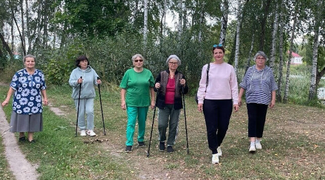 В Злынковском районе Брянщины внедрили социальную технологию «Прогулка с доктором»