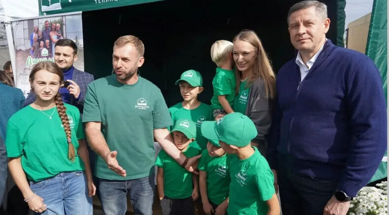 В брянских  Журиничах впервые прошла ярмарка выходного дня
