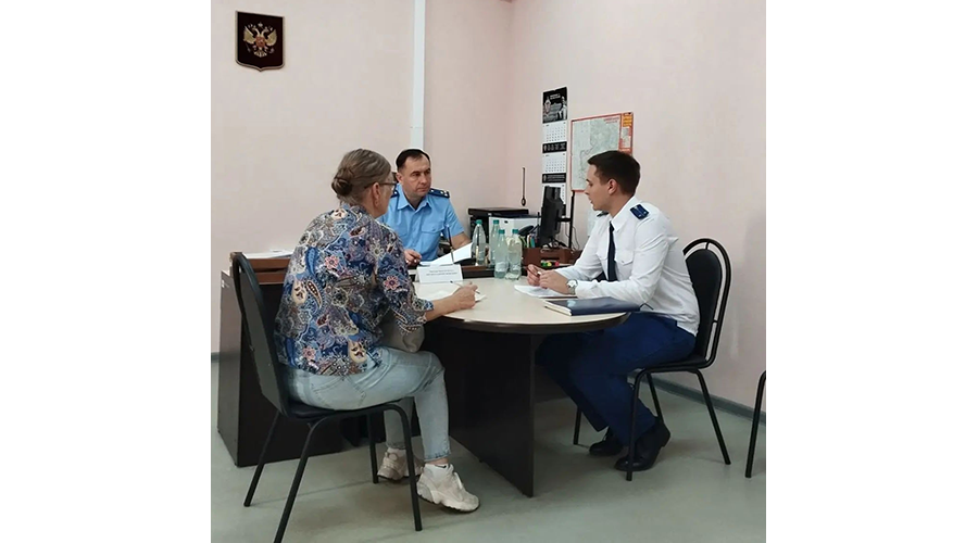 Прокурор Брянской области взял на контроль обращения новозыбковцев