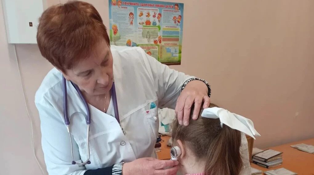Врачи-педиатры ЦРБ брянской Унечи получили современные отоскопы
